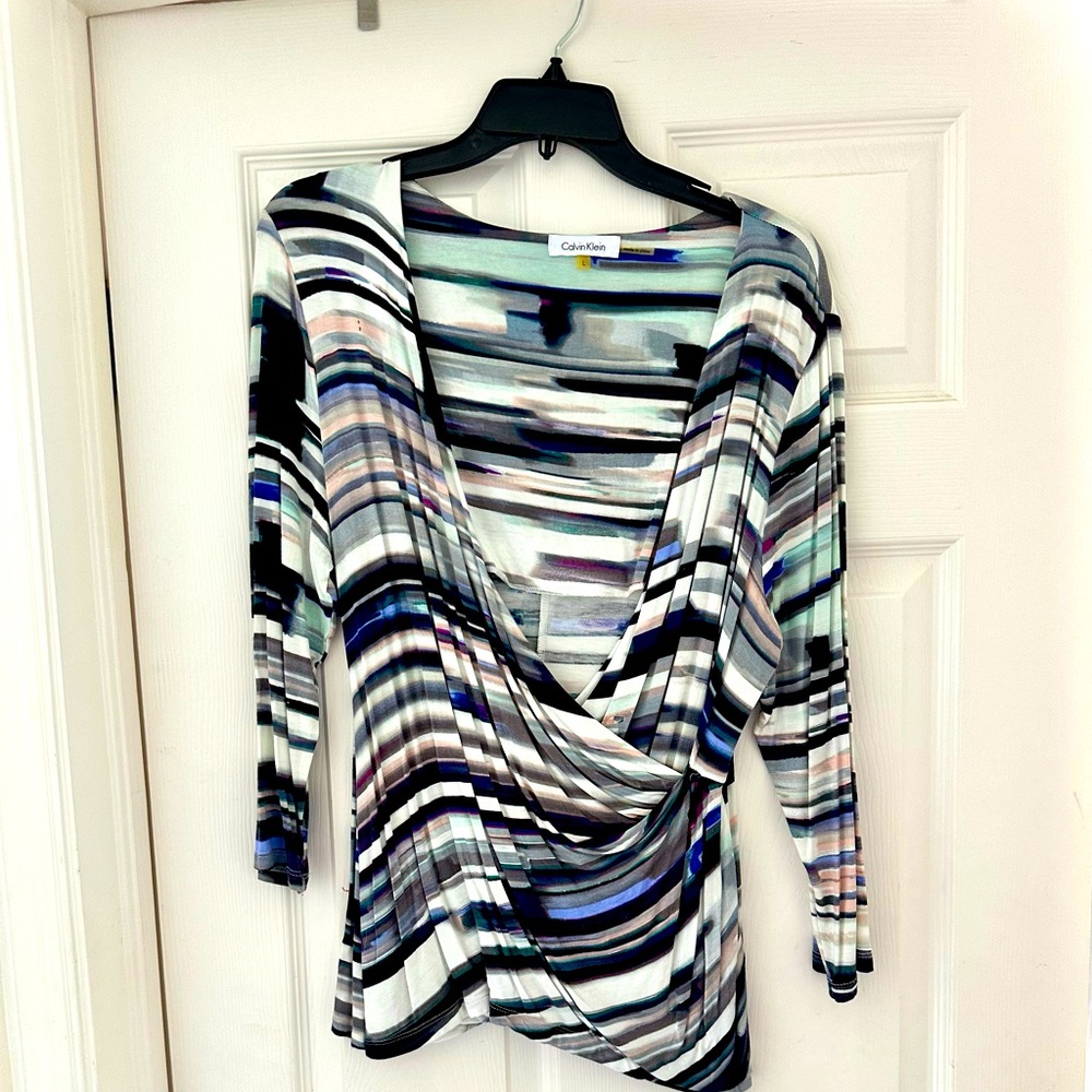 Calvin Klein Size L wrap top